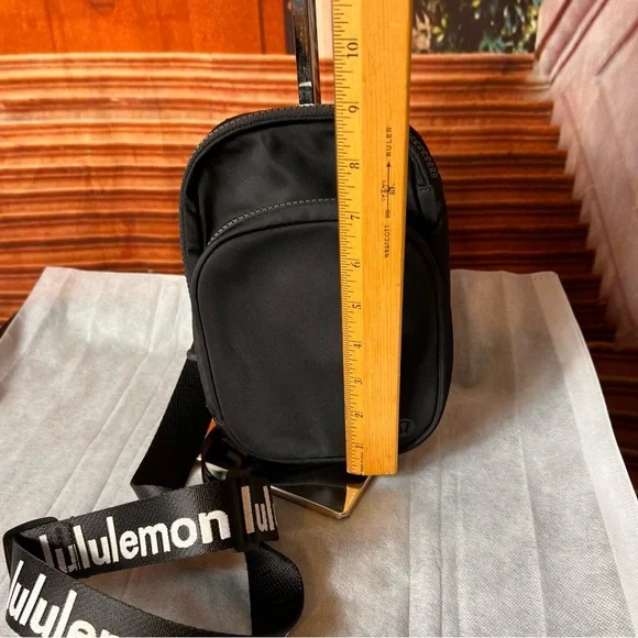 lululemon the rest is written Black Bag with Adjustable crossbody Straps - Picture 16 of 16